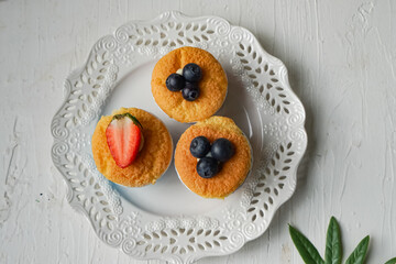 Hokkaido chiffon cupcakes with fruit decorations