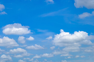 Fototapeta premium Blue sky background with clouds