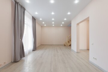 Fototapeta na wymiar unfurnished house or apartment in bright colors