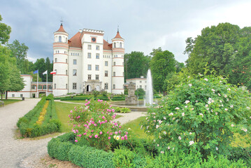 Palace in Wojanów - a historic palace built in Wojanów, Poland