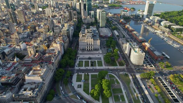 Beautiful aerial footage of Plaza de Mayo, the Casa Rosada Presidents house, The Kirchner Cultural Centre, in Puerto Madero. Buenos Aires, Argentina.