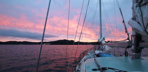 LIVEABOARD MORNINGS