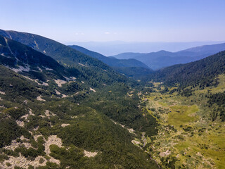 Naklejka premium Pirin Mountain near Yalovarnika peak, Bulgaria