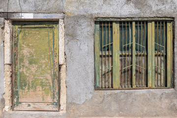 Alte Tür und Fenster in Venedig