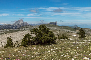 Grand Veymont et Mont Aiguille depuis la Croix du Lautaret  , Massif du Vercors , Drôme , Alpes