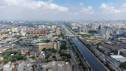 Fototapeta na wymiar Aerial view of the city of São Paulo on the Tietê River