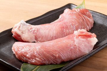 （宮城県塩竈港直送）　メバチマグロ　ホホ肉　希少部位