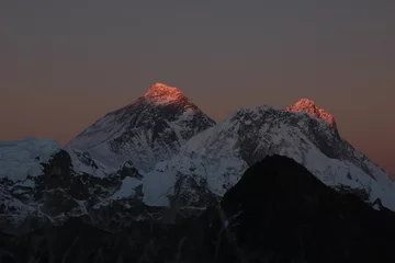 Photo sur Plexiglas Lhotse Last sunlight of the day touching Mount Everest and Lhotse, Nepal.