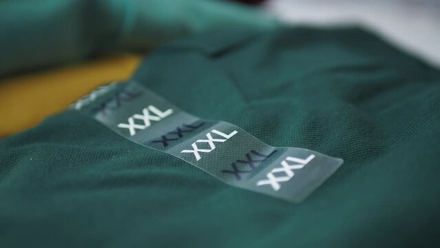 XXL size clothing label tag