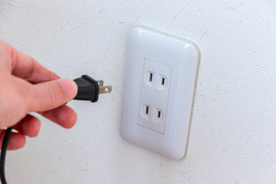 コンセントと電源プラグ
