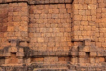 Textured old brick wall  Khao Klang Nok Si Thep Ancient City: Thailand's 7th World Heritage...
