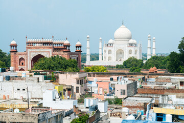 Fototapeta na wymiar views of taj mahal from a rooftop, india