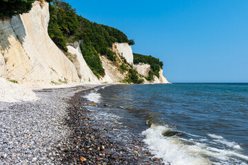 Kreidefelsen an der K&uuml;ste der Ostsee auf der Insel R&uuml;gen