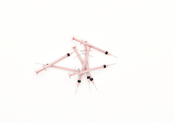 たくさんの注射器