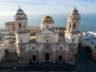 vista aérea de la Catedral de la Santa Cruz de Cádiz, Andalucía