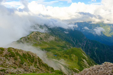 夏の山