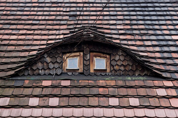 Tiled roof with two Windows - 692623255