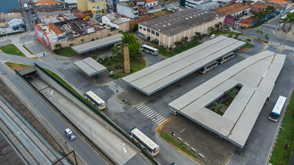 Visão aérea do terminal de onibus na cidade de Mogi das Cruzes, São Paulo, Brasil