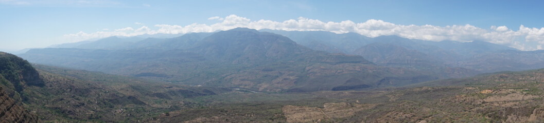 Fototapeta premium Panoramic view onto the Chicamocha Canyon from Barichara, Colombia