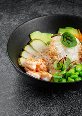 Poke with shrimp, avocado, pear, rice and green beans