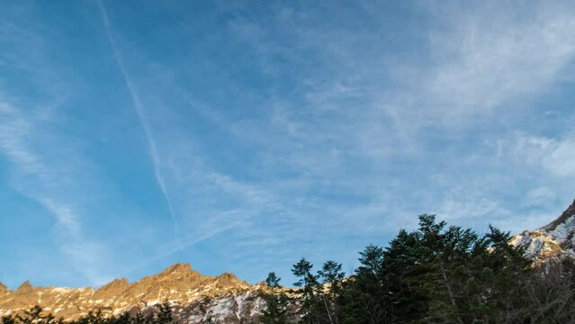 八ヶ岳の青い空