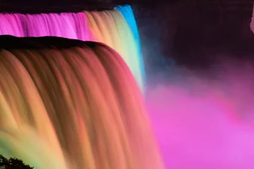 Selbstklebende Fototapeten Niagra Falls colorful falls images © Alyse