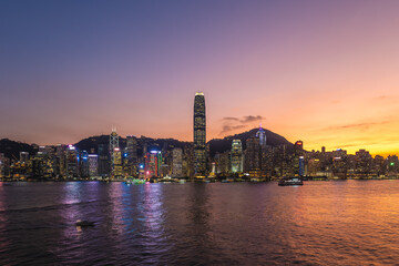 Fototapeta na wymiar night view of victoria harbor and hongkong island in hong kong, China