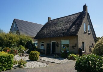 Fototapeta na wymiar Dutch village house