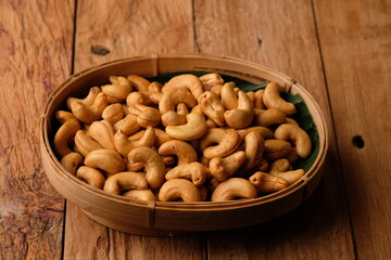 Kacang Mete Mede goreng or cashew is a type of plant from the Anacardiaceae tribe originating from Brazil and has an edible 