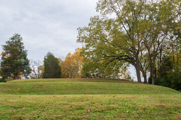Fototapeta na wymiar Serpent Mound State Memorial, Effigy Mound in Peebles, Ohio