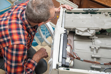 The owner is a jack of all trades who can fix a broken washing machine himself, detect the...
