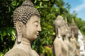 Statue de bouddha dans un temple Thaïlandais