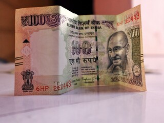 Indian currency, hundred rupees Note photo, selective focus  - obrazy, fototapety, plakaty