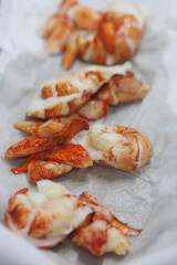 Recette de Homard sur lit de risotto et truffe blanche de Alba.