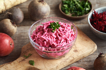 Beetroot salad with sour cream