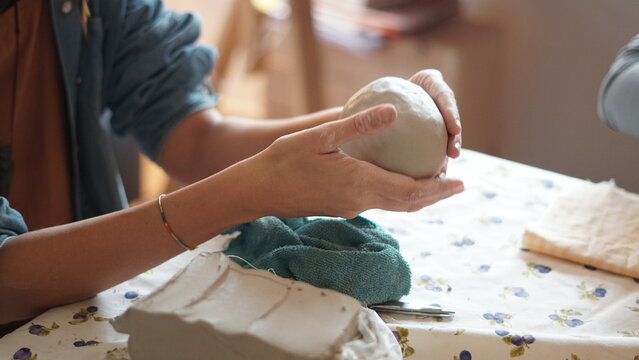 Taller de cer&aacute;mica bola 