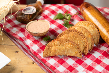 Empanadas with mayo-ketchup