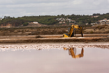 Paisaje de salinas en Isla Cristina, Huelva.