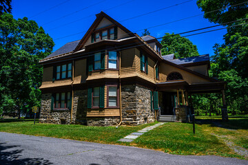 Historic Huguenot Street