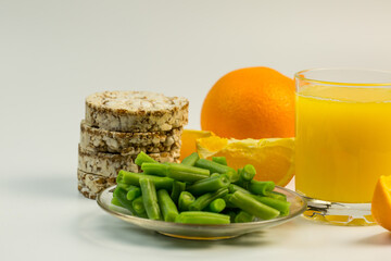 Orange slices and orange juice for a healthy diet