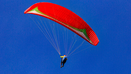 Obraz premium hang glider in andes