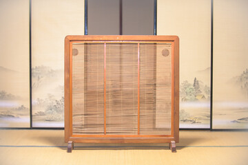 日本間を仕切る襖と衝立