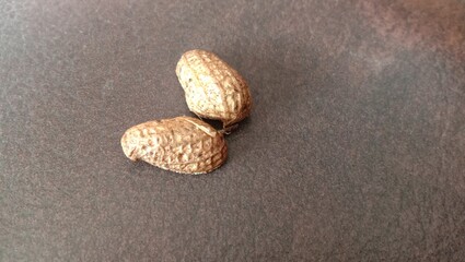 peanuts in shell