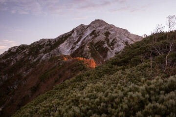 秋の山岳風景