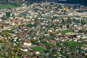 Vista cenital de Interlaken desde Beatenberg, Cantón de Berna, Suiza