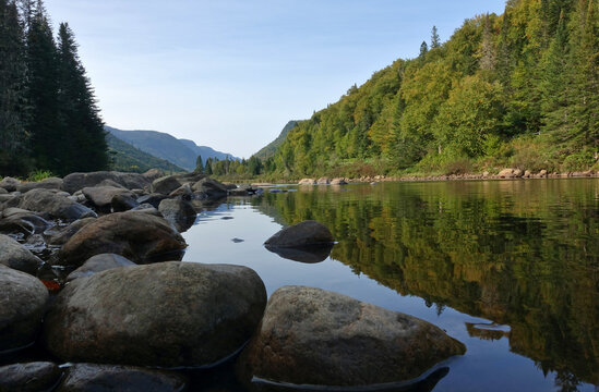 Randonn&eacute;e dans le Parc National de la Jacques-Cartier au Canada
