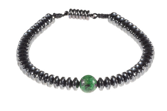 Pulseira de hematita e quartzo verde. Formato de arquivo png fundo transparente.