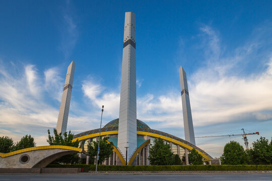 Aimani Kadyrova Mosque "Mother's Heart" in Argun