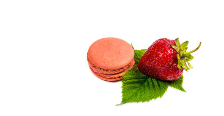 Fresh red strawberries and macaroon cookies