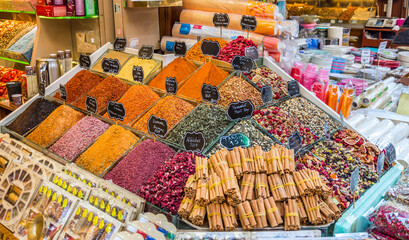 Fototapeta premium Egyptian Spice Market and Side Street Markets in Istanbul, Turkey.